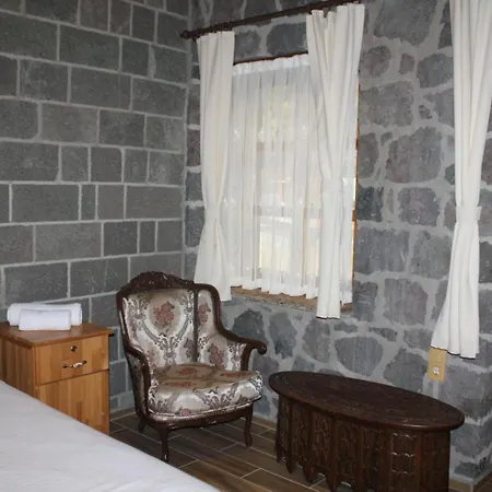 Bahceli Tas Villa Trabzon